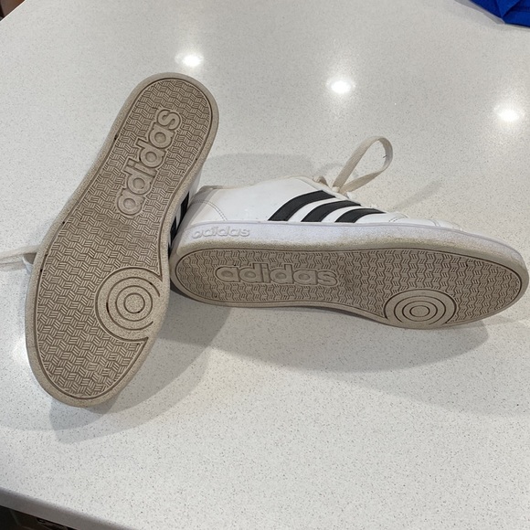 Boys Adidas Casual Tennis Shoes - Picture 4 of 5